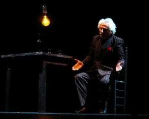 Rafael Álvarez 'El Brujo', durante su representación. ::
SUR