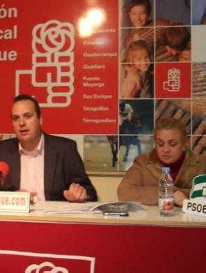 Juan Carlos Ruiz Boix, junto a Herminia Moncayo. ::
SUR