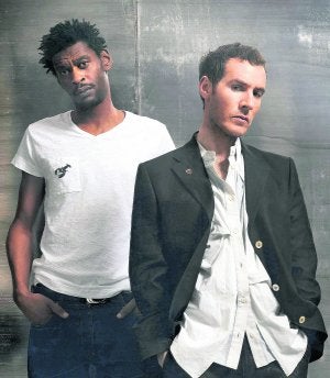 REGRESO A LOS ESCENARIOS. Los miembros del grupo Massive Attack.