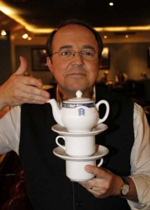 José Carlos Carmona es músico, escritor, filófoso, profesor y actor, entre otras cosas. ::
MIREYA LÓPEZ