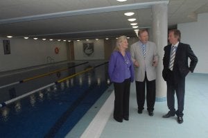 El colegio Swans estrena piscina y teatro