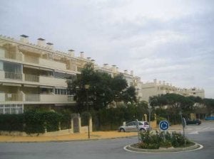 La urbanización Calahonda Royale se encuentra en el límite con Marbella. ::
F. J.
