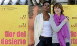 La ex top model Waris Dirie presentó ayer la película acompañada de la directora de la cinta, Sherry Horman. ::
KIKO HUESCA. EFE
