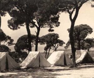 Imagen de las tiendas que se instalaban en la zona. ::
SUR