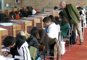 La mayoría de los alumnos ha estado hasta el final de la prueba para solucionar los problemas. ::
Á. CABRERA