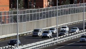 Las pantallas acústicas son una de las medidas para aminorar el impacto del ruido en grandes vías y en las rondas. ::
PEPE ORTEGA