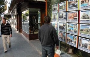 La cifra de inmuebles vendidos durante el primer trimestre de 2010 triplica los números registrados en el ejercicio anterior. ::
JOSELE-LANZA