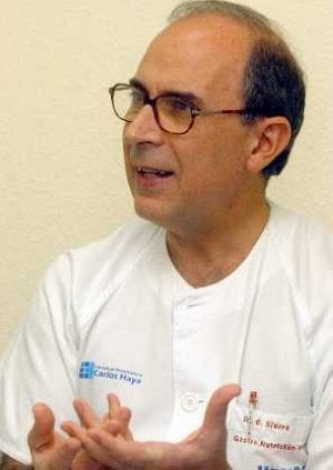 Carlos Sierra, jefe de la Unidad de Gastroenterología: «Vamos a detectar muchas más enfermedades metabólicas en bebés»