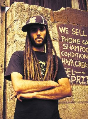 EL ARTISTA. Elán Swan A.K.A. Fyahbwoy.
