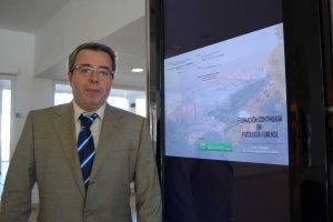 Valentín Ramos, ayer, antes de la entrevista. ::
M.J.