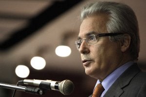 Baltasar Garzón, durante una conferencia en Río de Janeiro. ::
AP