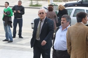 Juan Millán deja la Alcaldía después de 16 años. ::
SUR