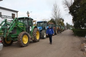 La tractorada realizó una parada en la pedanía antequerana de Los Llanos. ::
ANTONIO FUENTES