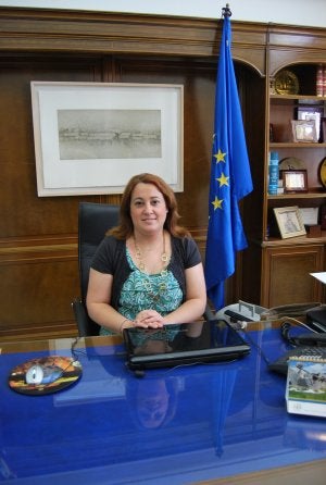 Encarnación Anaya: «Aquí no se vota a Zapatero o a Griñán, los vecinos saben que son unas municipales»