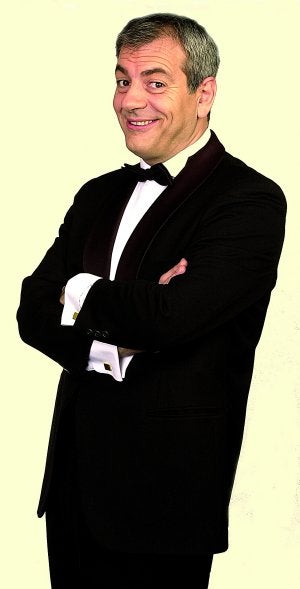 Carlos Sobera (Antena 3): «En COU llegaron las chicas... ¡Eran 35 en clase!»