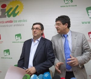 La Junta pospone la rebaja salarial a los funcionarios para negociar con los sindicatos
