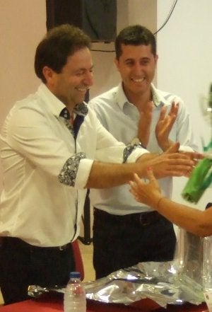 Guaro dice adiós a su alcalde en un emotivo pleno