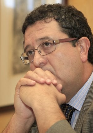 Francisco Serrano, exjuez de Familia 7 de Sevilla, ayer. ::
EFE