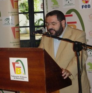 Fallece el presidente de la Federación Andaluza de Baloncesto, Rafael Rojano