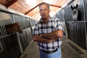 Antonio Maldonado, creador del hipódromo de la Costa del Sol, se propone sacar de las pérdidas esta instalación municipal, abierta hace doce años. ::                             CARLOS MORET