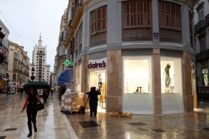 La Cosmopolita vuelve a abrir como tienda de complementos de mujer