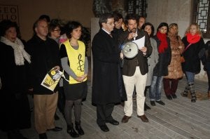 León Gross, durante la lectura del manifiesto. ::
ÁLVARO CABRERA