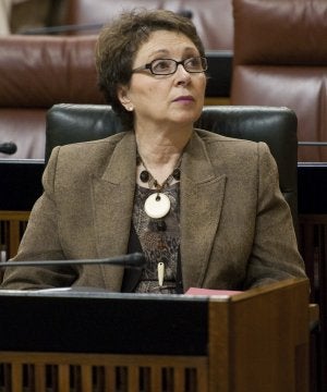 Carmen Martínez Aguayo, el pasado jueves en el Parlamento. ::
CARO. EFE