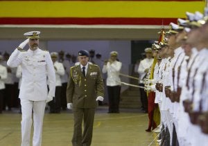 Un decreto de Chacón permite que el Príncipe presida el desfile de la Fiesta Nacional