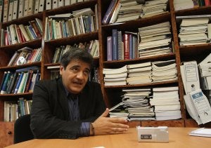 El doctor Tinahones es el máximo responsable de la endocrinología y la nutrición en los hospitales Carlos Haya y Clínico Universitario. ::                             ÁLVARO CABRERA