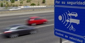 Anulan una multa por exceso de velocidad porque Tráfico no intentó localizar al infractor