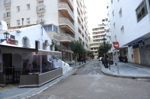 La calle Acera de la Marina será el siguiente tramo del centro de Marbella en quedar cerrado al tráfico. ::
JOSELE-LANZA