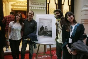 El equipo de 'El silencio de las moscas', ayer en el Echegaray. :: Y. GARCÍA