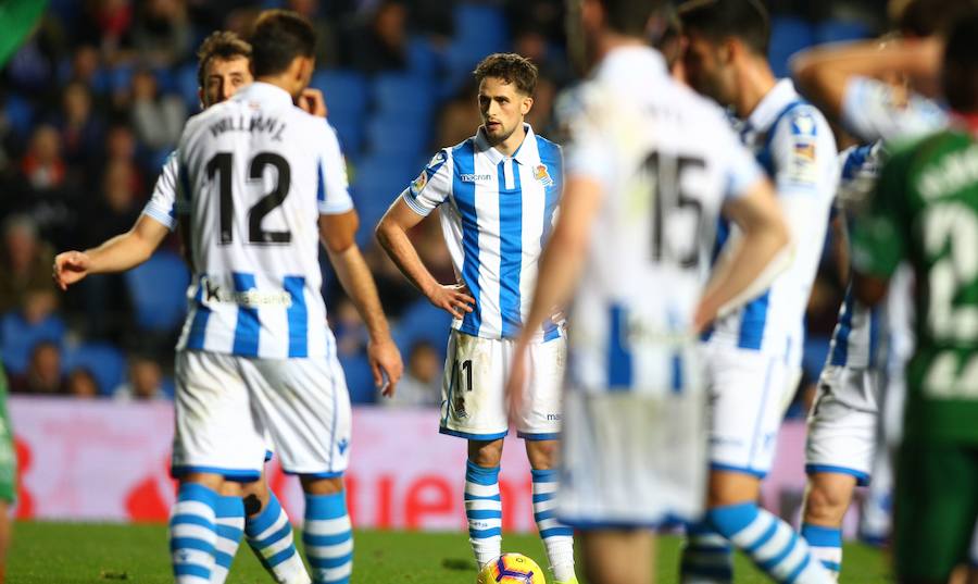 La Real y el Alavés se ven las caras en un partido muy importante para encarar el nuevo año con optimismo.