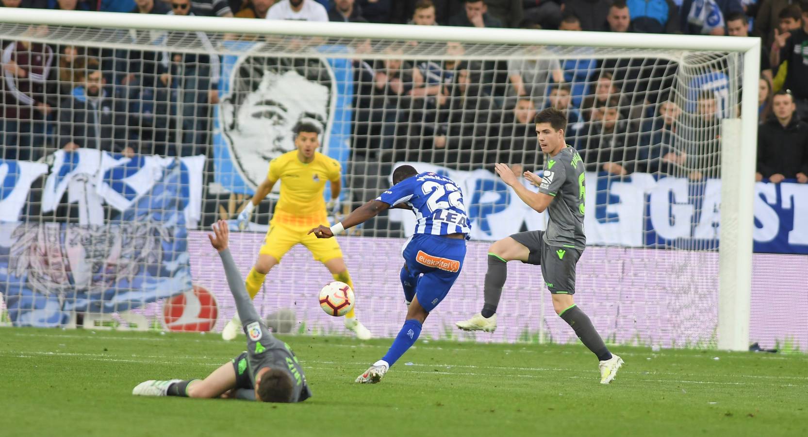 Derbi vasco en Mendizorrotza en la jornada 36 de la Liga. 