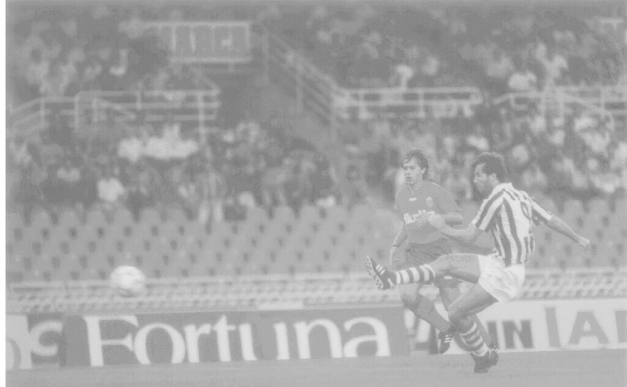 Kodro bate a Cedrún en el primer partido de Liga en Anoeta en 1993