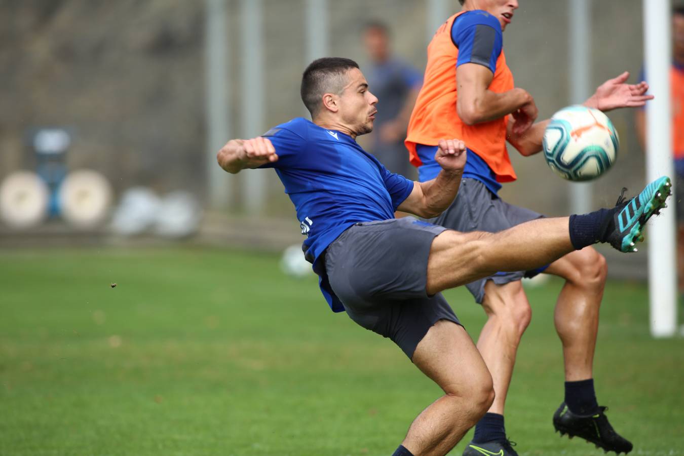 Tras el triunfo de la Real Sociedad en el nuevo Anoeta frente al Atlético de Madrid, el equipo ha vuelto a entrenarse en Zubieta. 