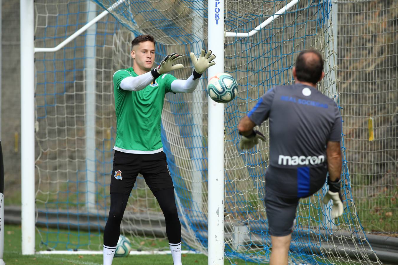 Tras el triunfo de la Real Sociedad en el nuevo Anoeta frente al Atlético de Madrid, el equipo ha vuelto a entrenarse en Zubieta. 