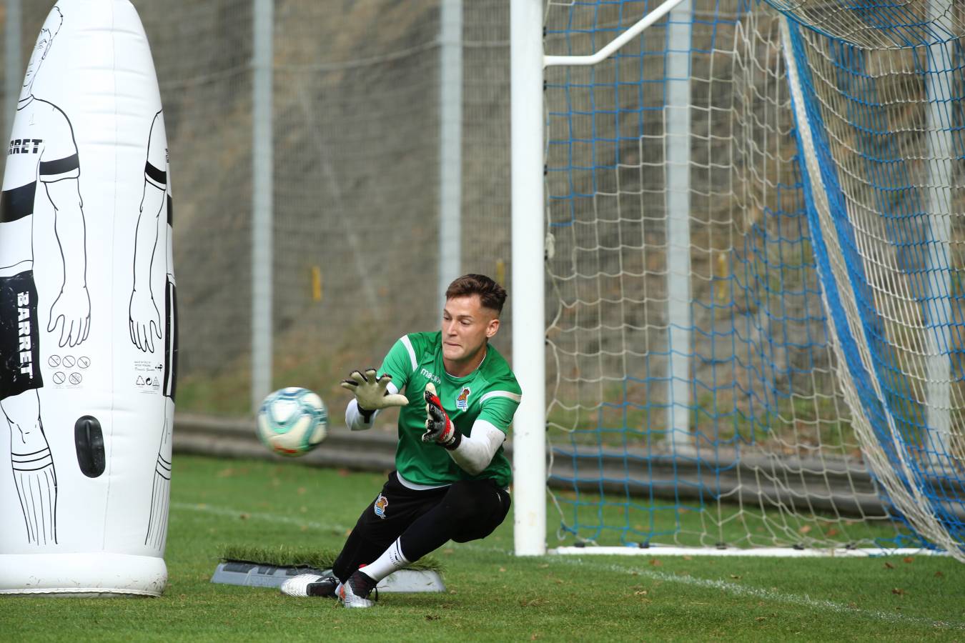 Tras el triunfo de la Real Sociedad en el nuevo Anoeta frente al Atlético de Madrid, el equipo ha vuelto a entrenarse en Zubieta. 