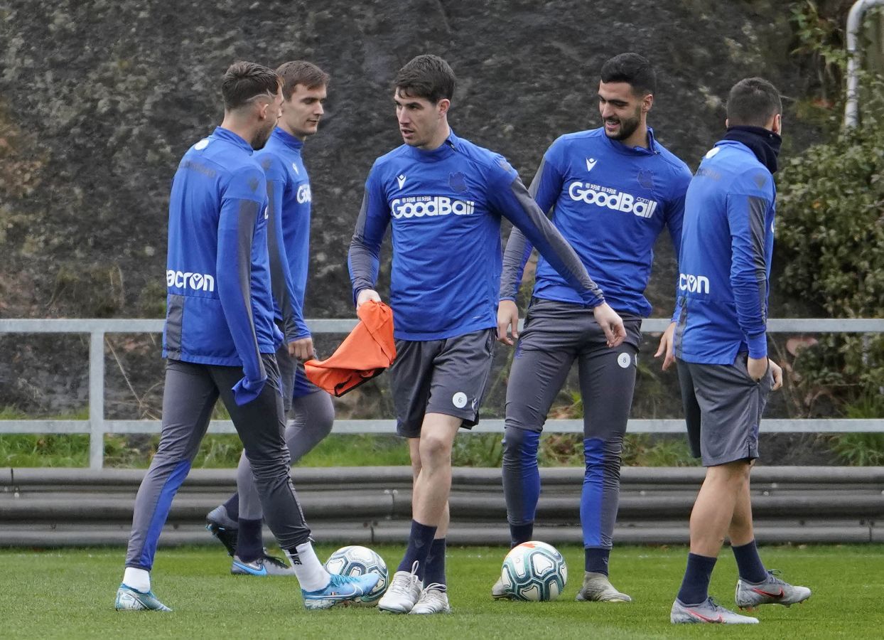 El defensa beaisandarra se ha entrenado junto al resto de sus compañeros a dos días de enfrentarse al Betis en el Villamarin.