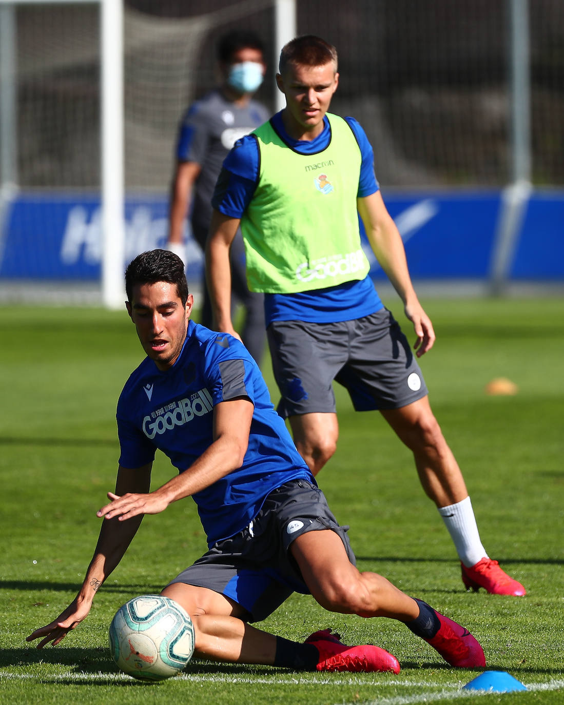 Fotos: La Real Sociedad intensifica el ritmo de trabajo