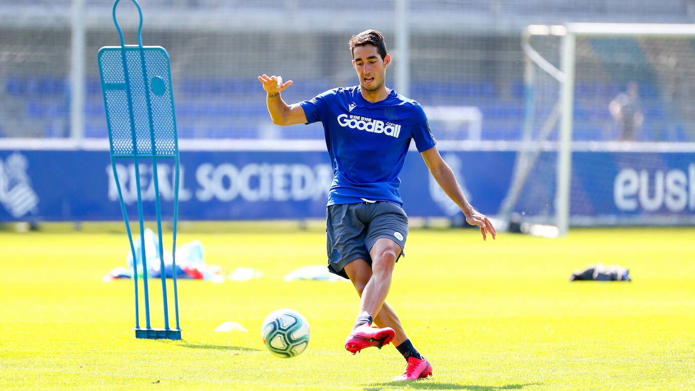 Fotos: La Real Sociedad intensifica el ritmo de trabajo