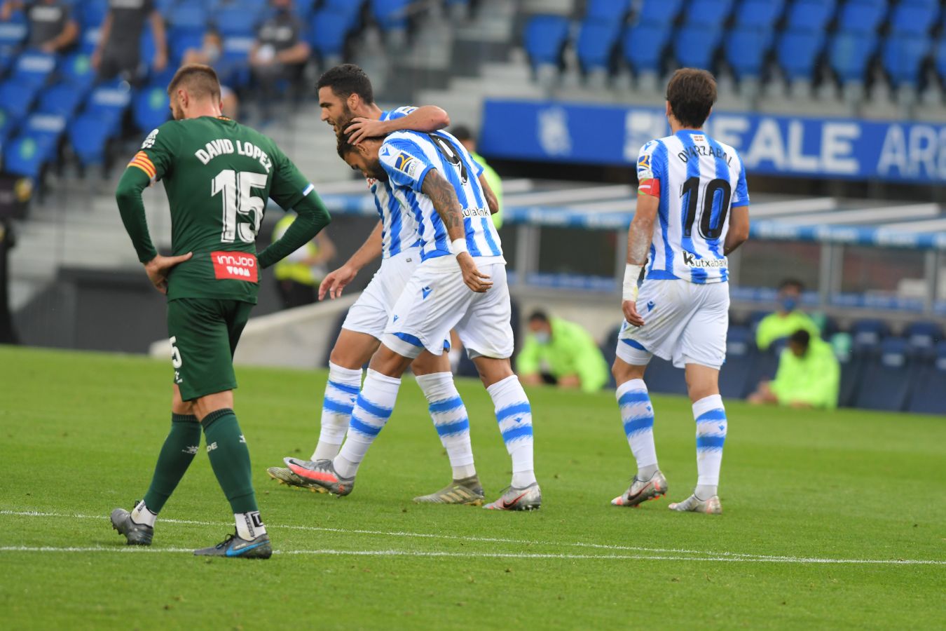 La Real Sociedad ha ganado su primer partido tras la vuelta de la Liga después de remontar a un Espanyol que se había adelantado en el marcador.