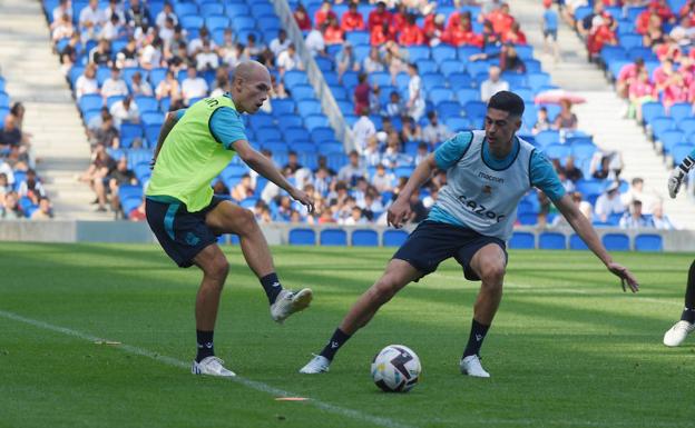 Real Sociedad: Jon Guridi y Joseba Zaldua se entrenan al margen a la espera de que se anuncien sus salidas