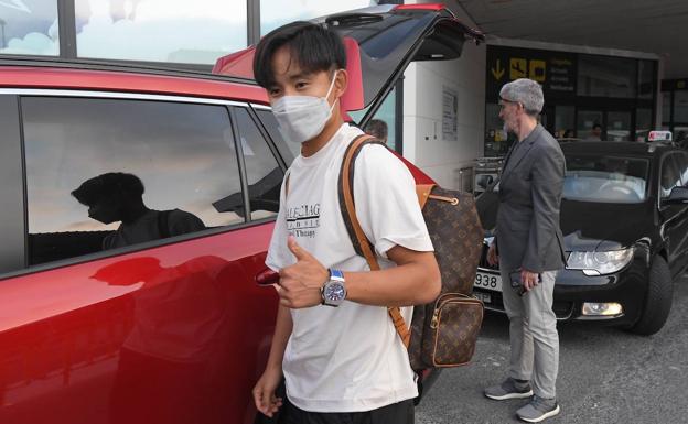 Take Kubo a su llegada al aeropuerto de Hondarribia. 