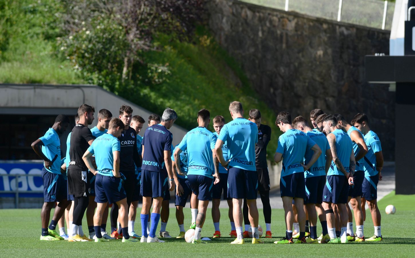 Fotos: La Real Sociedad, preparada para dedicarle la victoria a Sadiq