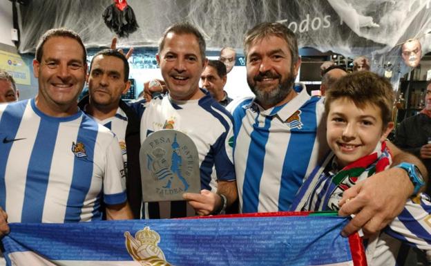 Celta - Real Sociedad: La &#039;Peña Satrus Taldea&#039; lanza toda su energía desde Nanclares hasta Vigo