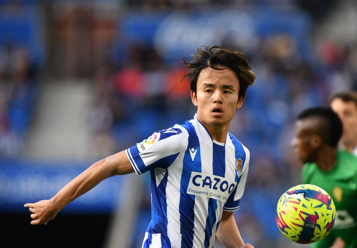 Take Kubo durante una acción ofensiva ayer en el partido del Reale Arena.