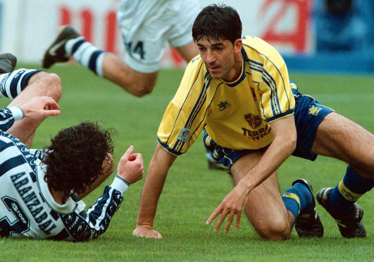 Imanol con la camiseta del Villareal.