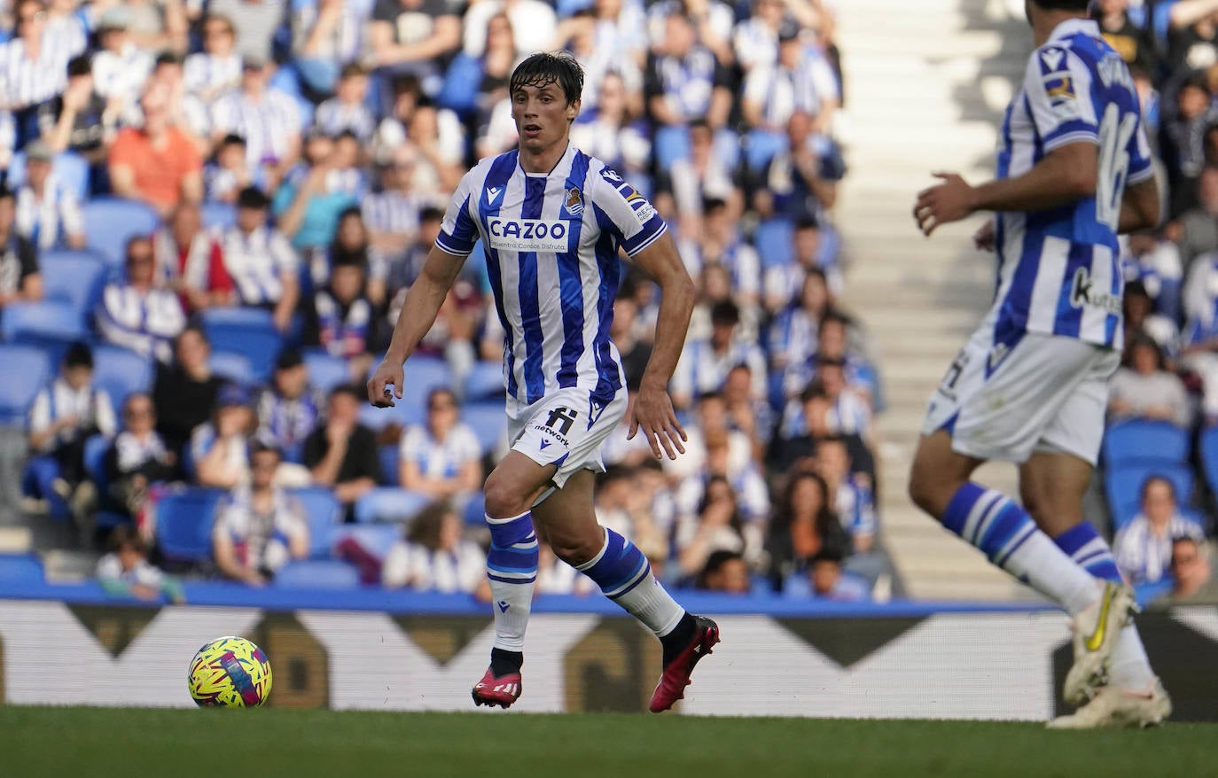 este sábado Robin Le Normand jugó otro buen partido.