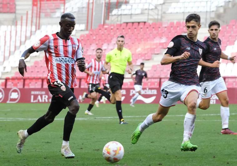 El canterano de la Real Sociedad Zourdine Thior, apartado en el Logroñés tras un incidente con un aficionado